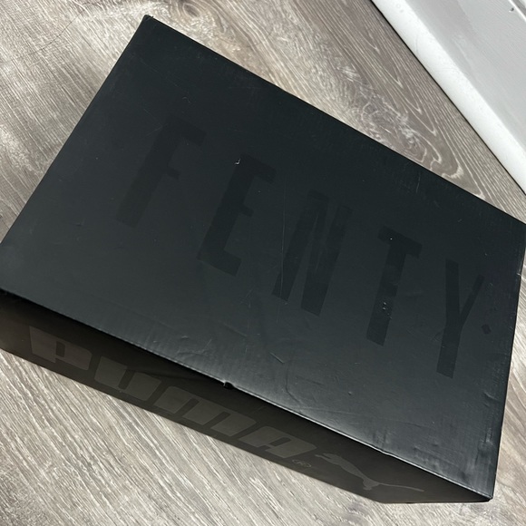 RIHANNA FENTY x PUMA VELVET CREEPER - Picture 4 of 9